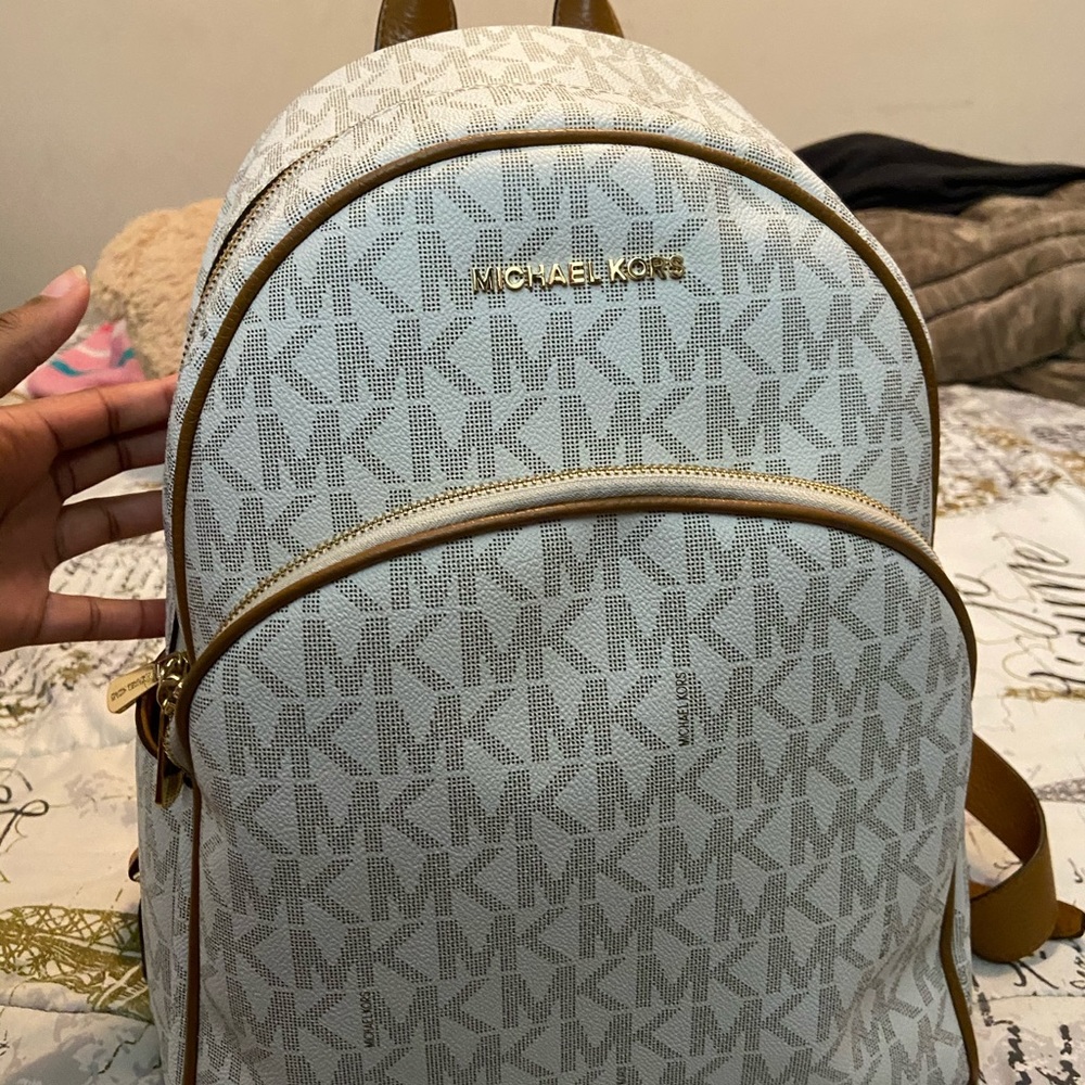 Micheal Kors Abbey Set Backpack Vanilla